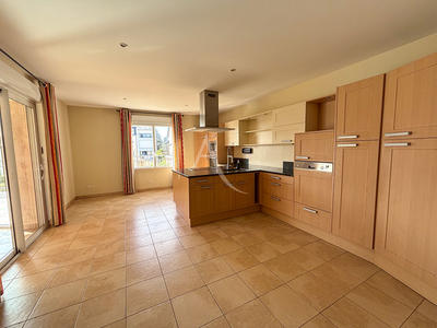 Appartement - 180 m² - 5 pièces