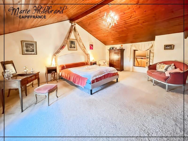 Maison - 200 m² - 6 pièces