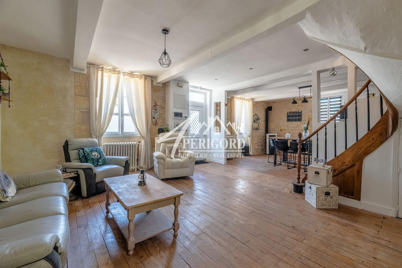Maison ancienne - 217 m² - 8 pièces