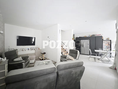 Maison - 104 m² - 5 pièces