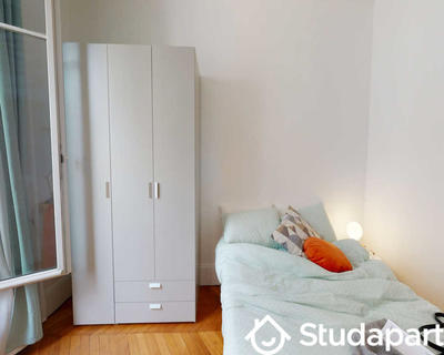 Chambre - 130 m² - 1 pièce