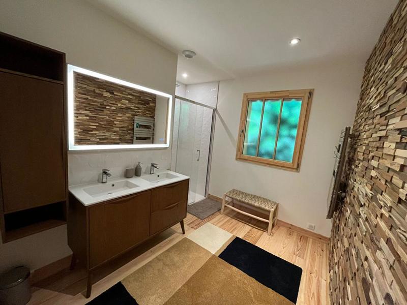 Propriété - 367 m² - 14 pièces