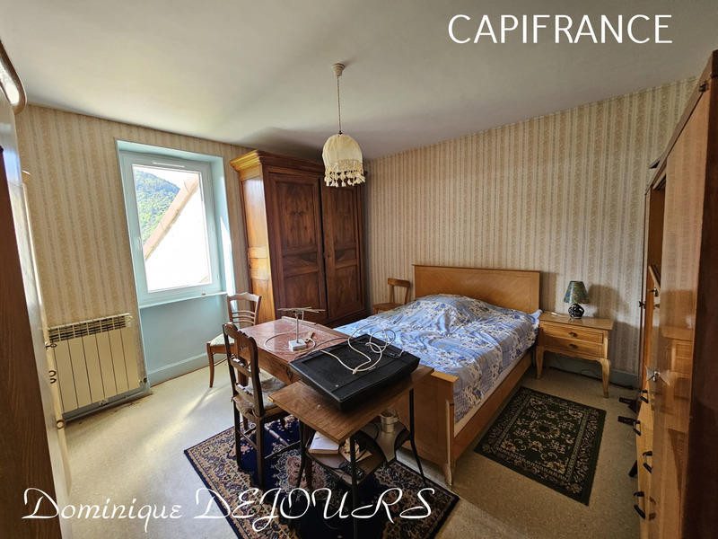 Maison - 280 m² - 13 pièces