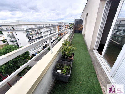 Appartement - 99 m² - 5 pièces