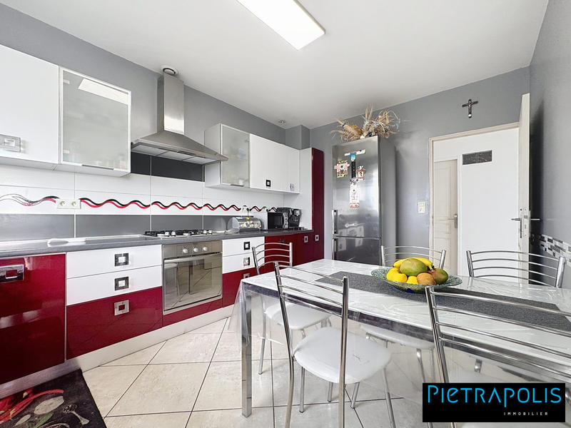 Maison - 110 m² - 5 pièces