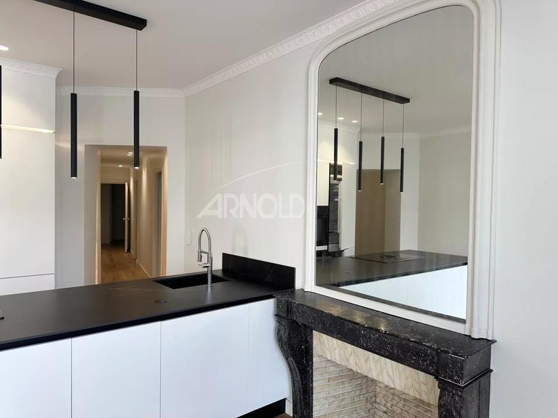 Appartement - 128 m² - 5 pièces