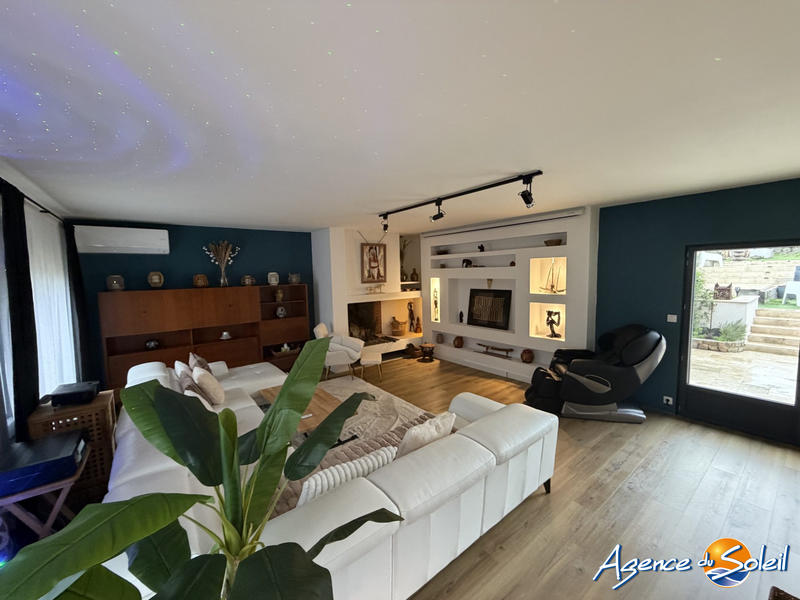 Maison - 267 m² - 7 pièces