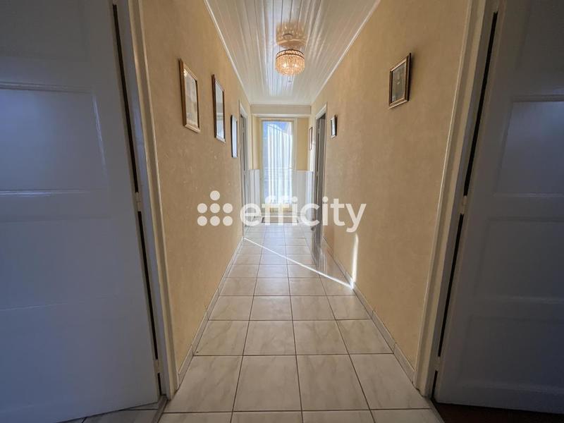 Maison - 86 m² - 4 pièces