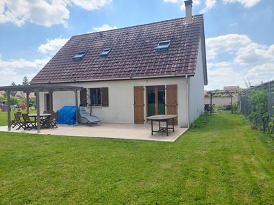 Maison - 104 m² - 6 pièces