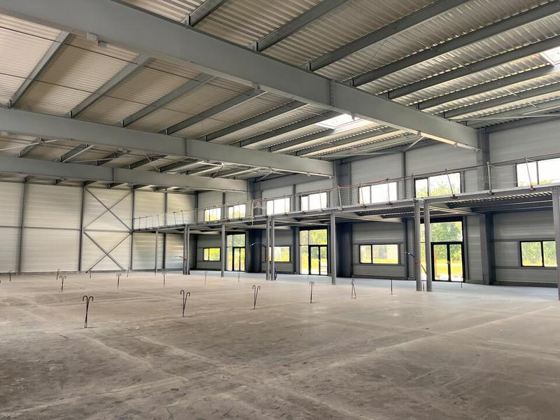 Entrepôt - 220 m²
