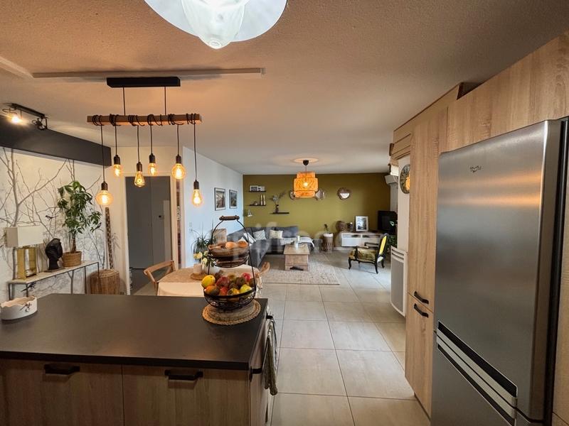 Appartement - 94 m² - 4 pièces