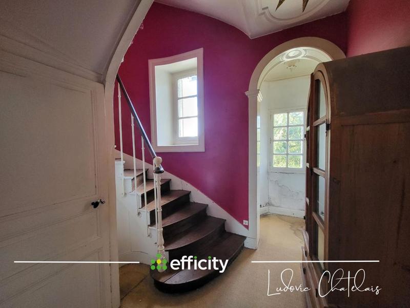 Maison - 235 m² - 8 pièces