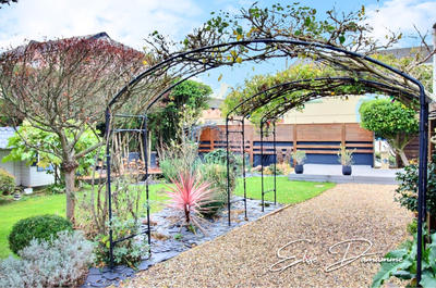 Maison - 203 m² - 7 pièces