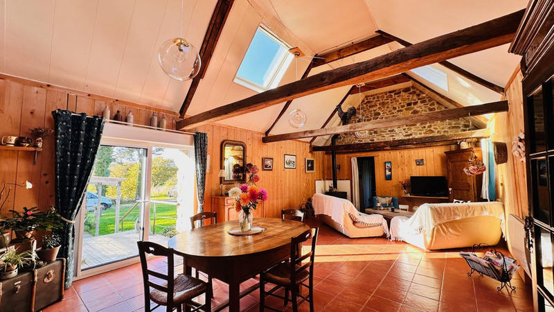 Maison - 240 m² - 14 pièces