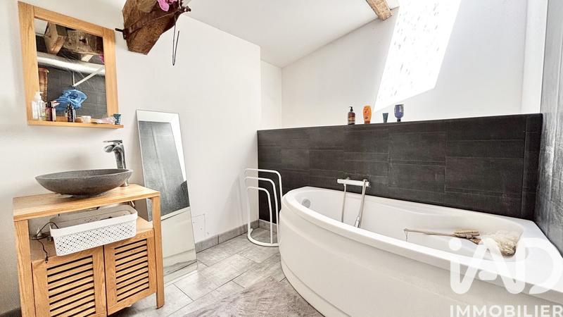 Maison - 234 m² - 7 pièces