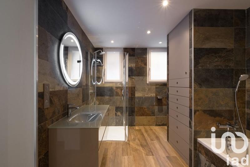 Maison - 175 m² - 9 pièces