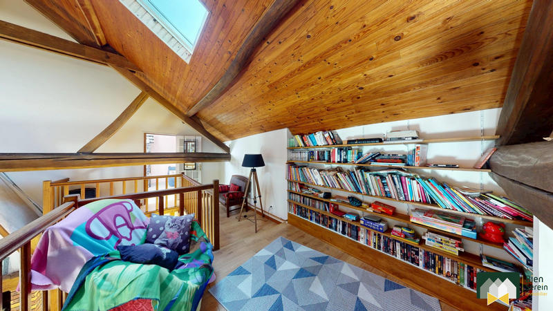 Maison - 256 m² - 10 pièces