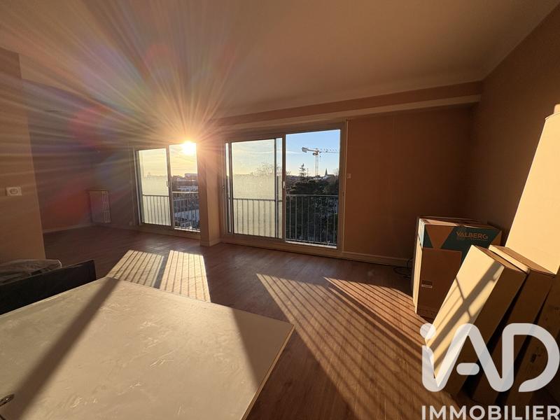 Appartement - 90 m² - 3 pièces