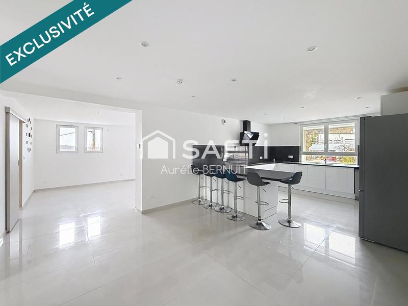 Maison - 163 m² - 8 pièces