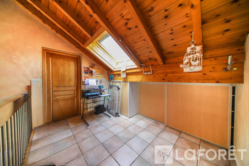 Maison - 166 m² - 8 pièces