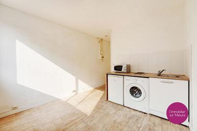 Studio - 14 m² - 1 pièce