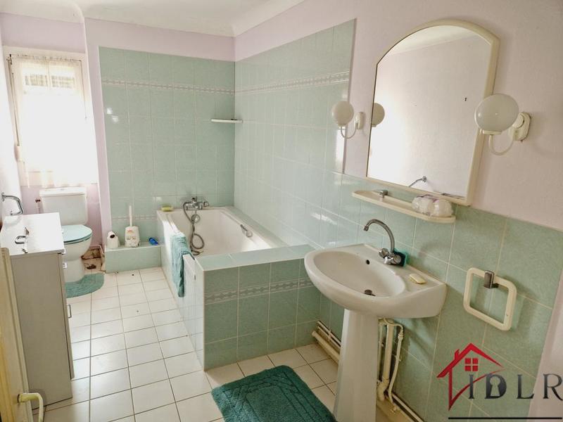 Maison de village - 258 m² - 10 pièces