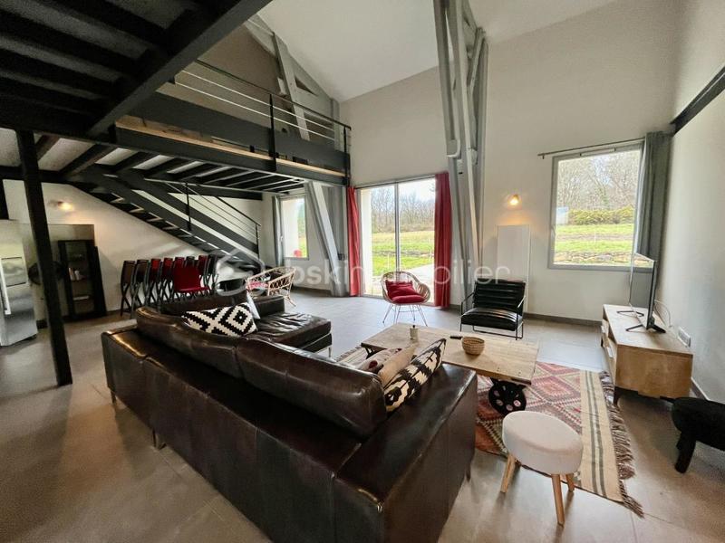 Corps de ferme - 371 m² - 9 pièces