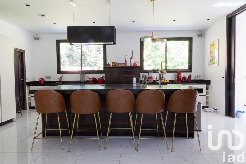 Maison de maîtres - 695 m² - 16 pièces