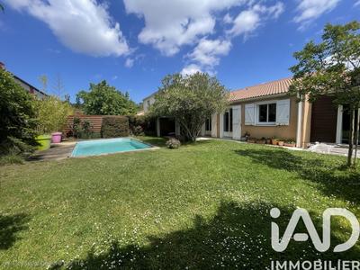 Maison - 110 m² - 5 pièces