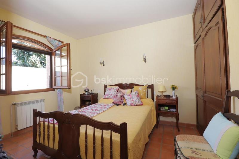 Villa - 182 m² - 6 pièces