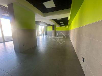 Local commercial - 100 m² - 2 pièces