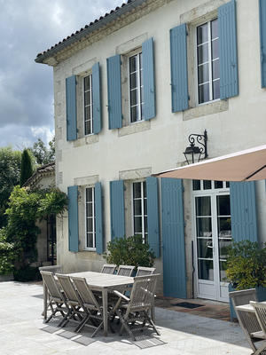 Maison - 399 m² - 7 pièces