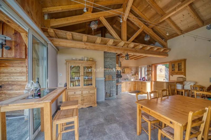 Maison - 488 m² - 20 pièces