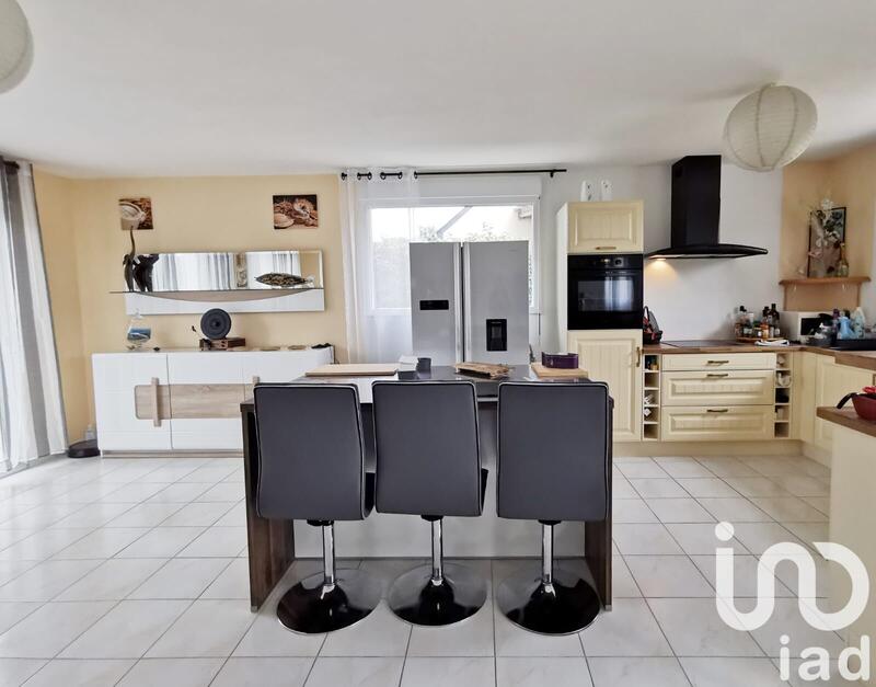 Maison - 98 m² - 5 pièces