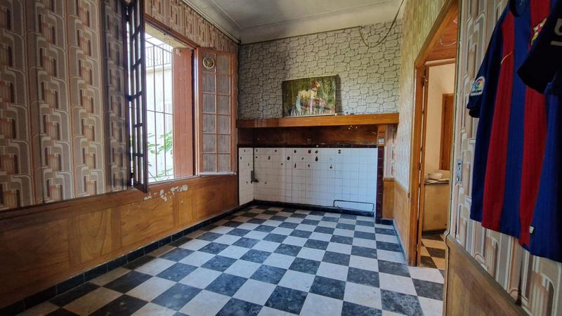 Maison - 200 m² - 8 pièces