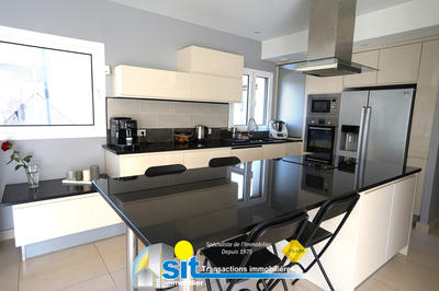 Maison - 111 m² - 5 pièces