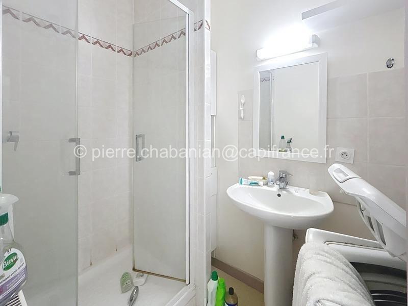 Immeuble - 349 m² - 18 pièces