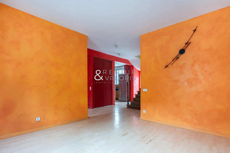 Maison - 161 m² - 8 pièces