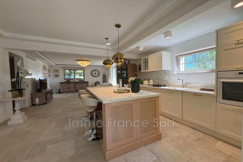 Villa - 175 m² - 7 pièces