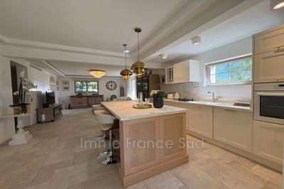 Villa - 175 m² - 7 pièces