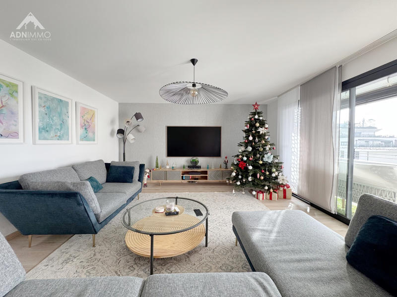 Appartement - 166 m² - 5 pièces