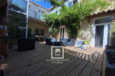 Maison de ville - 272 m² - 8 pièces