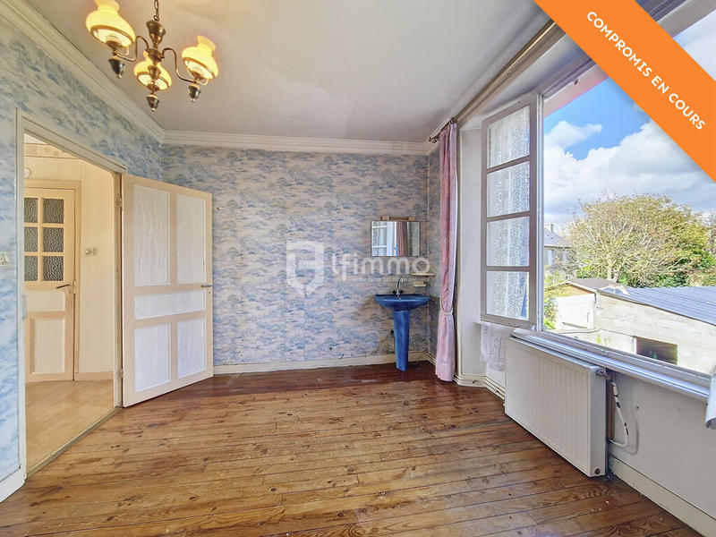 Maison - 182 m² - 8 pièces