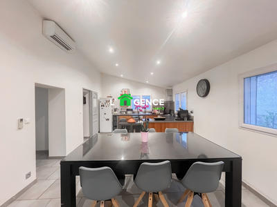 Maison - 83 m² - 4 pièces