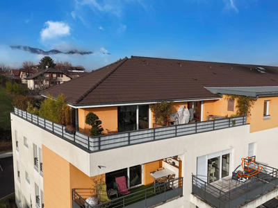 Appartement - 82 m² - 3 pièces