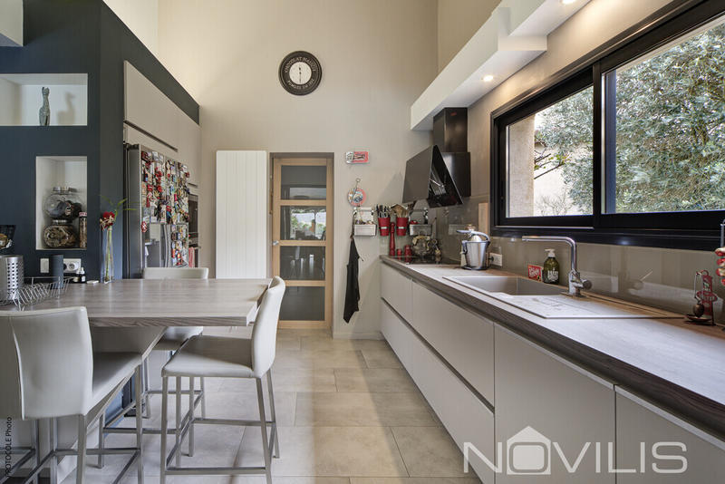 Villa - 180 m² - 7 pièces