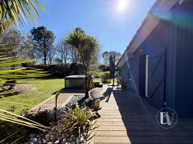 Villa - 203 m² - 7 pièces