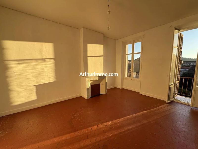 Maison - 470 m² - 16 pièces