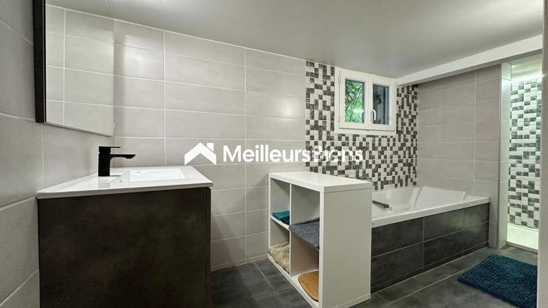 Maison - 101 m² - 4 pièces