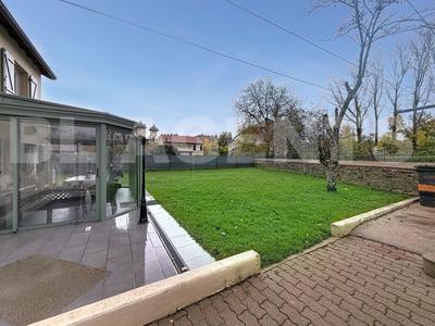 Maison contemporaine - 132 m² - 9 pièces